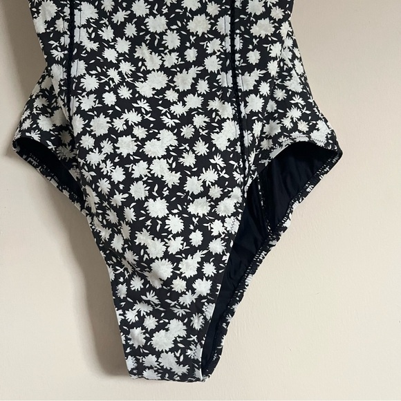 Tory Burch NWT Orchard Floral One Piece Swimsuit Large $298 - Picture 10 of 15